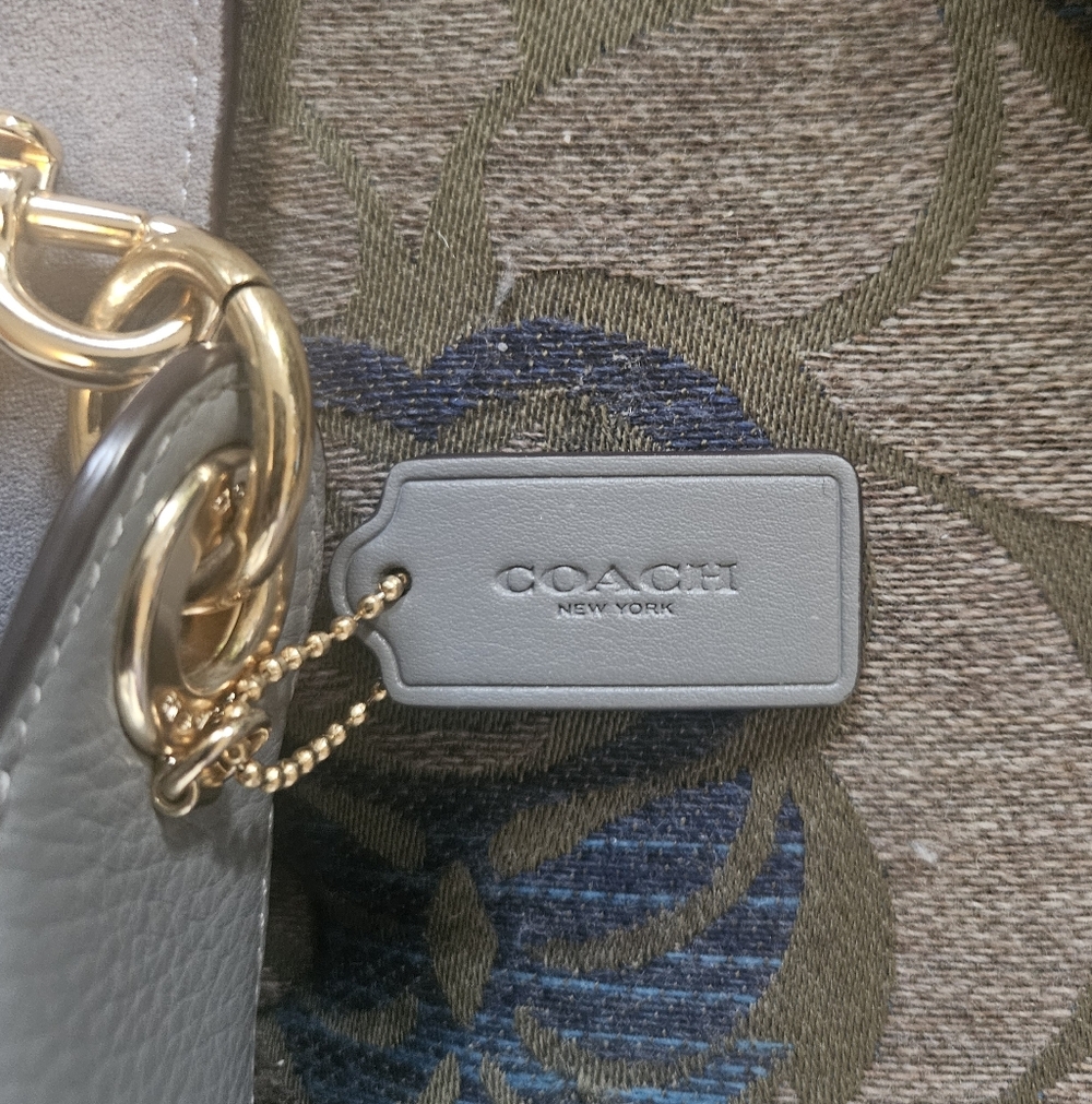 Coach Kleo Shoulder Bag 17 Suede Granite Gray With Gold Hardware  Crossbody - Picture 14 of 15